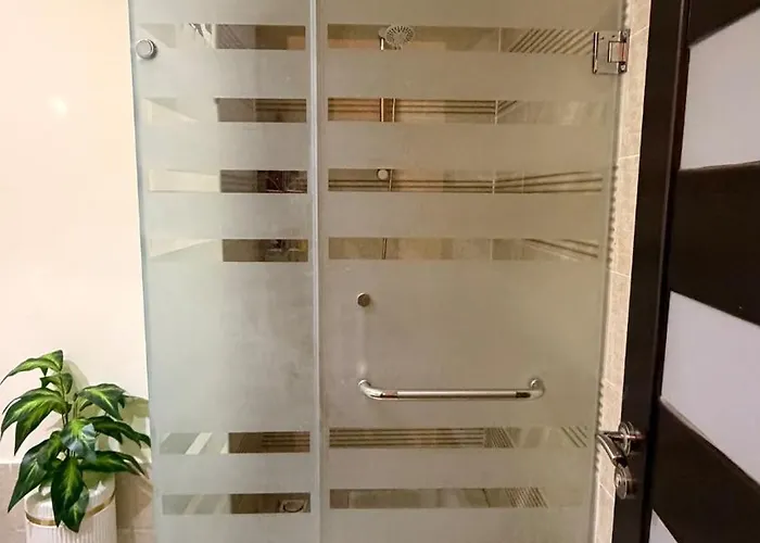 1 Bdr Pool Front Cozy *
